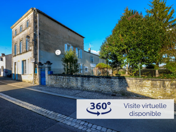 Maison ancienne 200 m² avec 5 chambres et jardins à Saint-Savinien