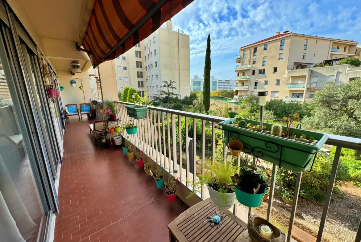 Appartement T3 avec Terrasse à Toulon Champ de Mars 