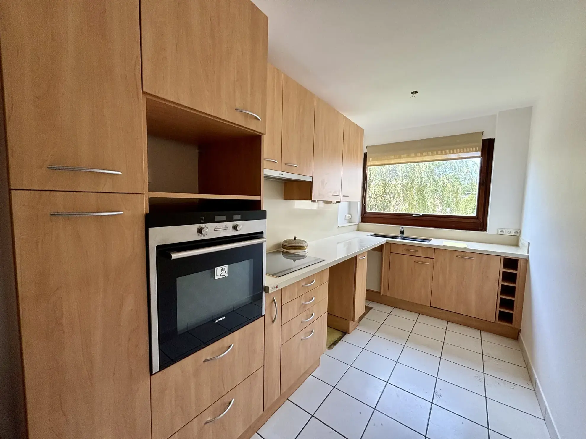 À vendre : Bel appartement T2 à Le Chesnay, calme et proche des commodités 