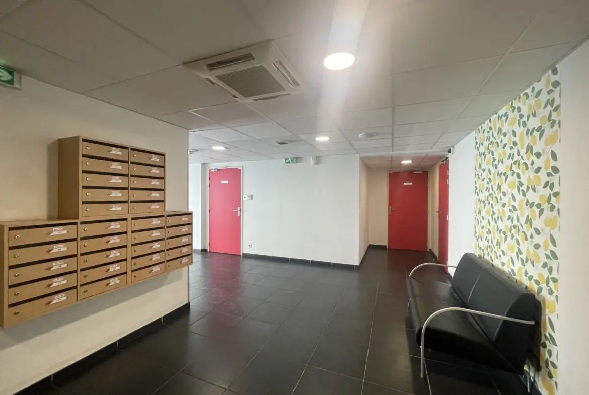 Studio meublé de 17,69m² à vendre à Toulon Est 