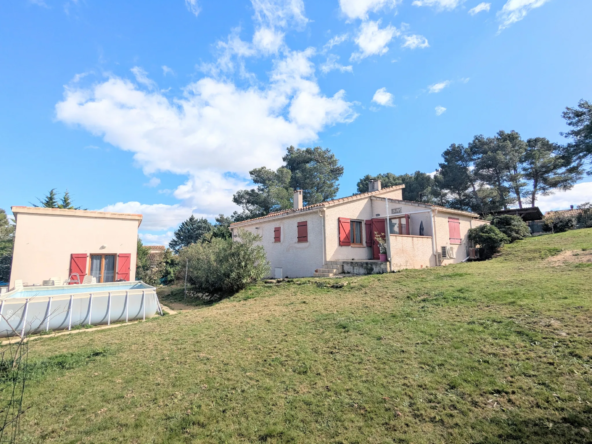 Villa de plain pied avec dépendance à Pouzols Minervois