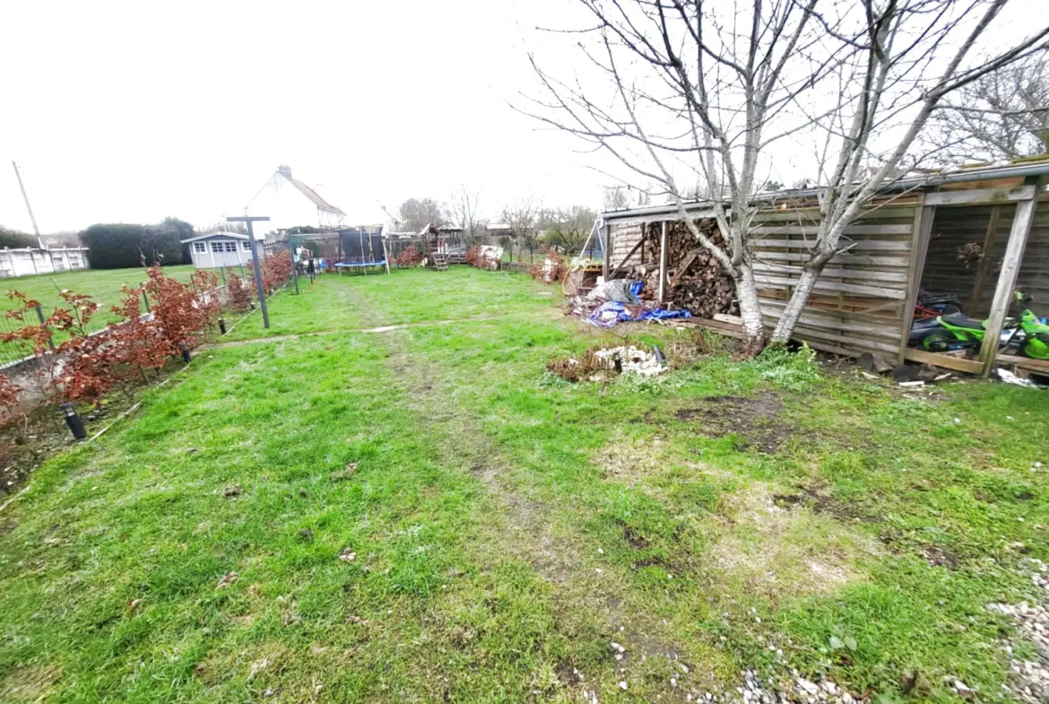 Maison rénovée à vendre à Rang du Fliers avec jardin 