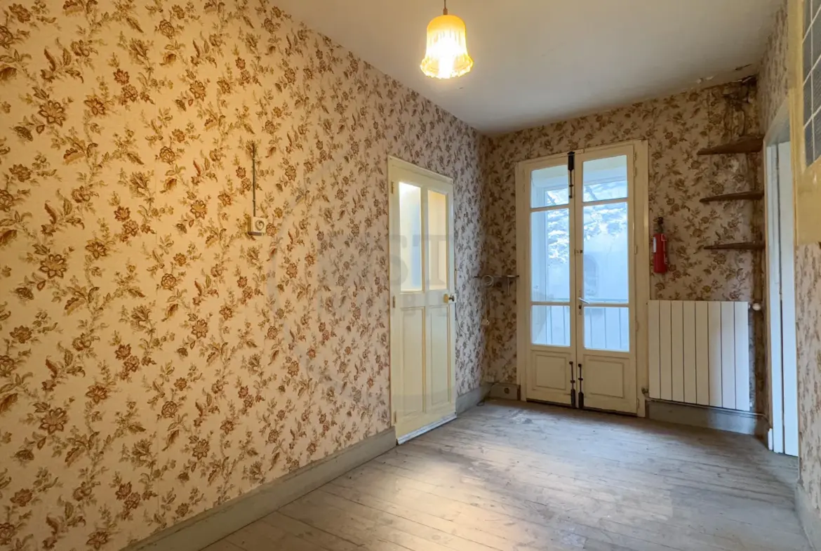 Maison de 85 m² avec terrain à Saint-Fortunat-sur-Eyrieux 