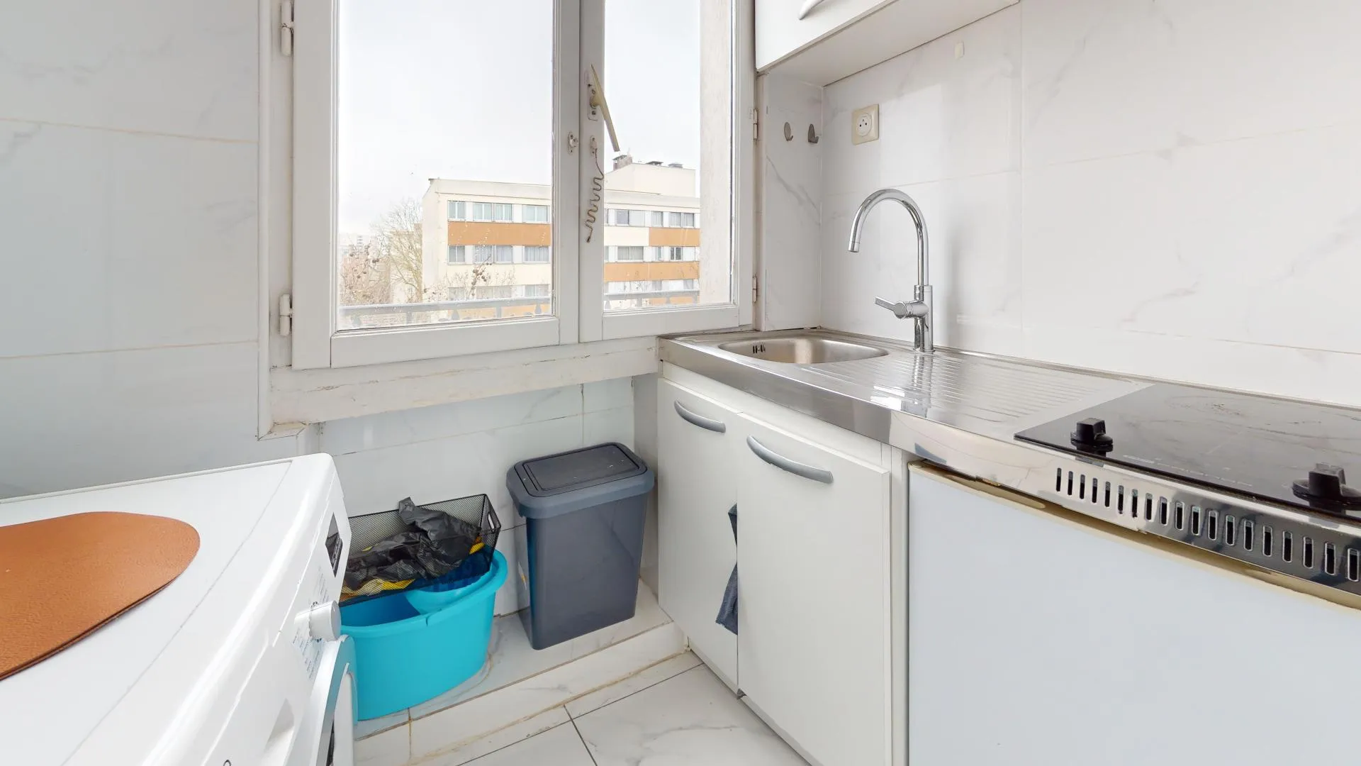 À vendre : Appartement F2 Meublé au Bourget à 400 m du RER B 