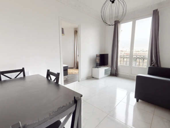 À vendre : Appartement F2 Meublé au Bourget à 400 m du RER B