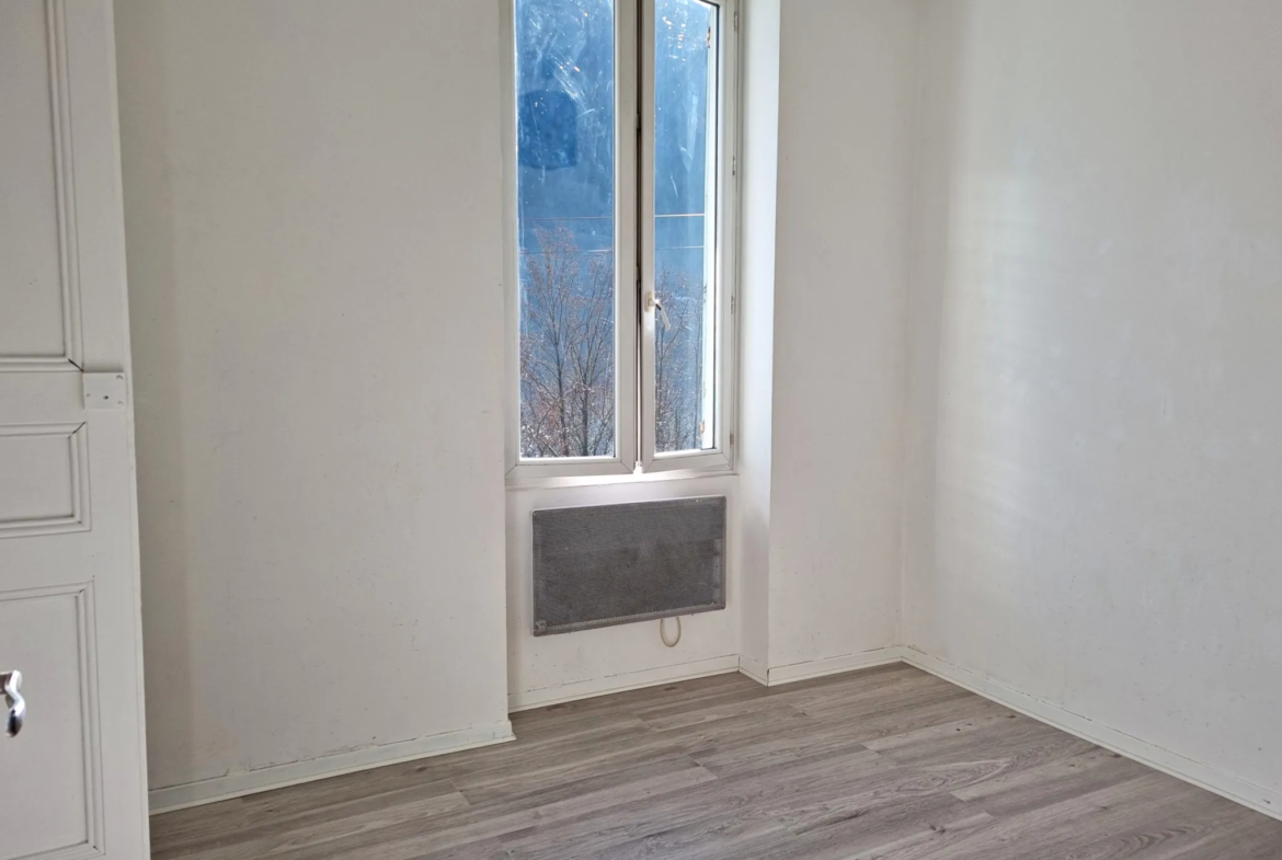 Vente Appartement 3 Pièces Lumineux à Lantosque, Proche Centre Village 