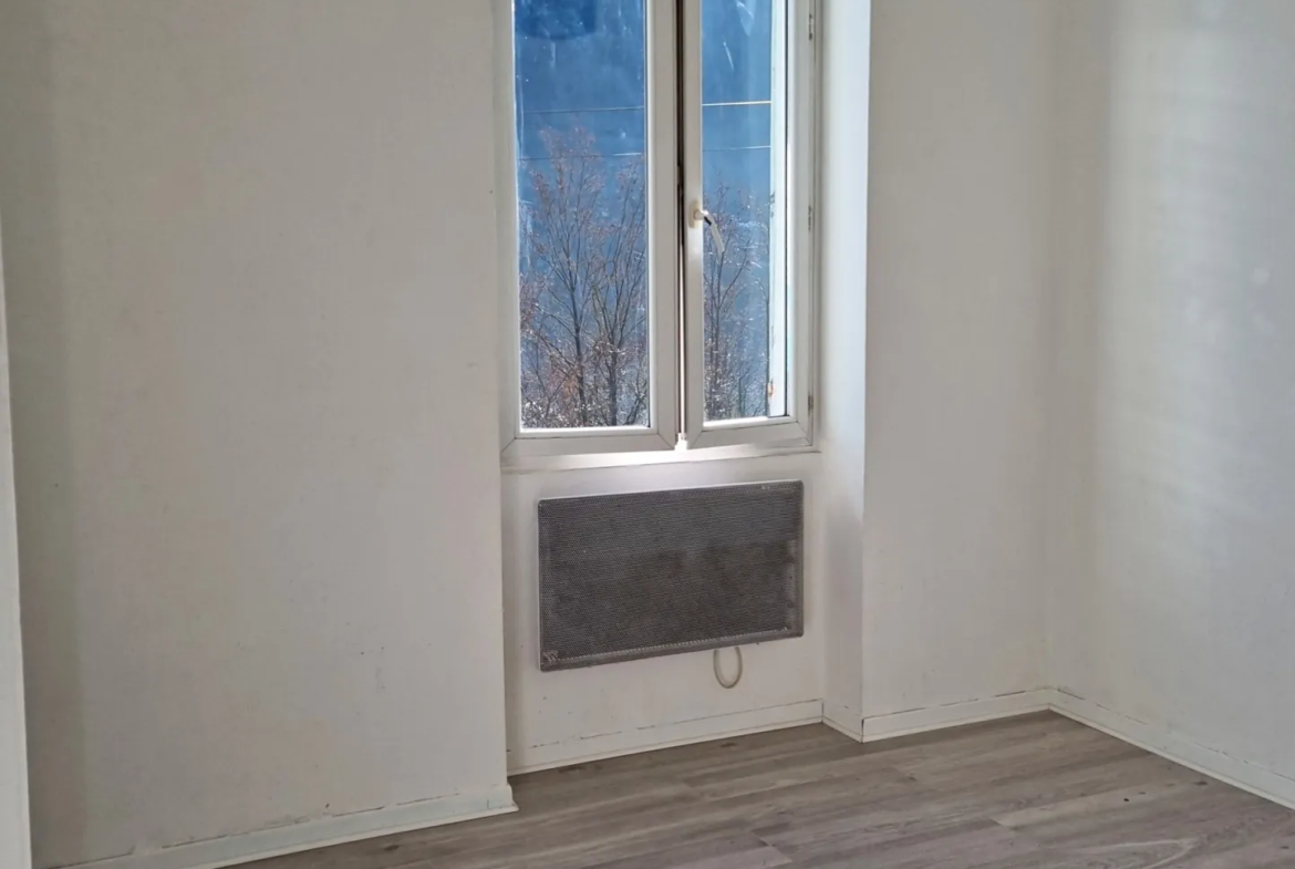 Vente Appartement 3 Pièces Lumineux à Lantosque, Proche Centre Village 