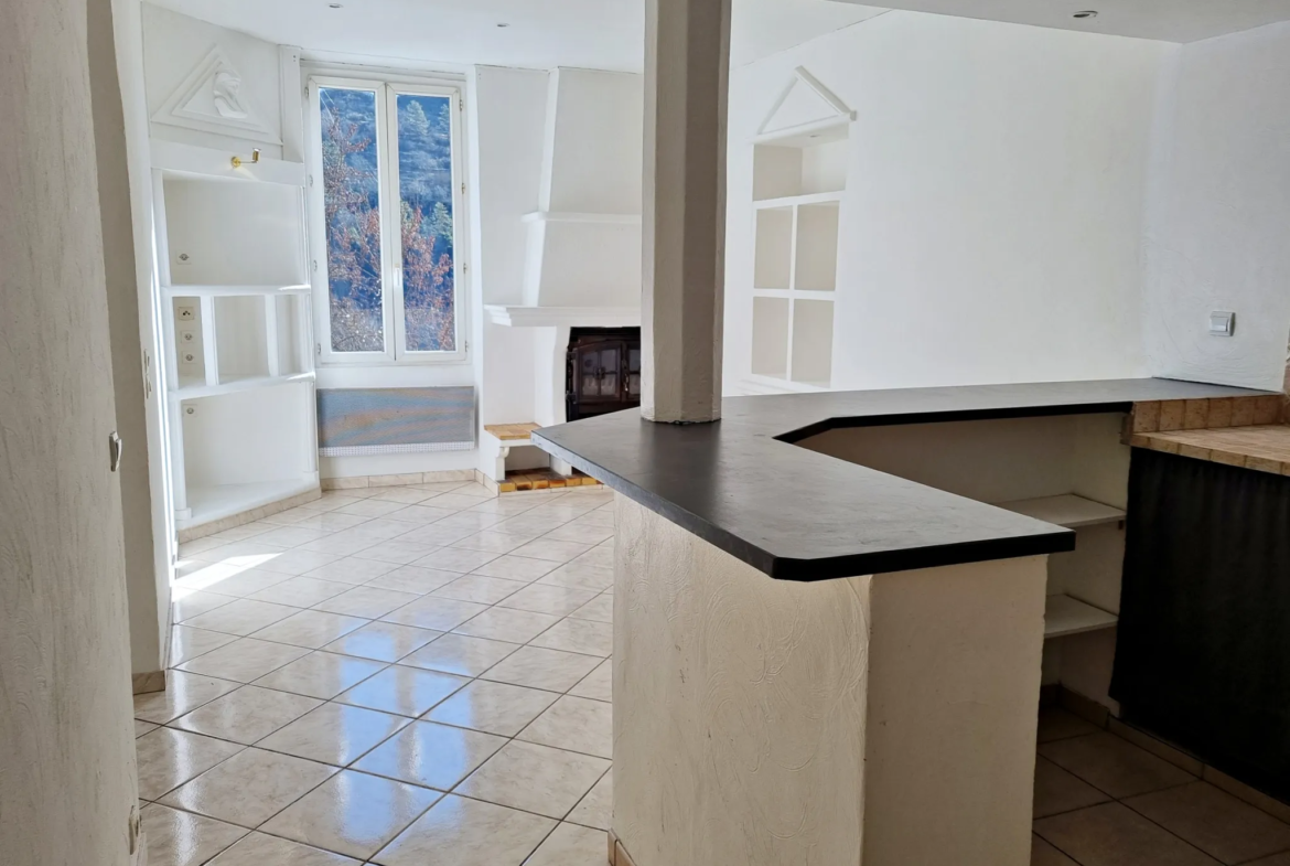 Vente Appartement 3 Pièces Lumineux à Lantosque, Proche Centre Village 