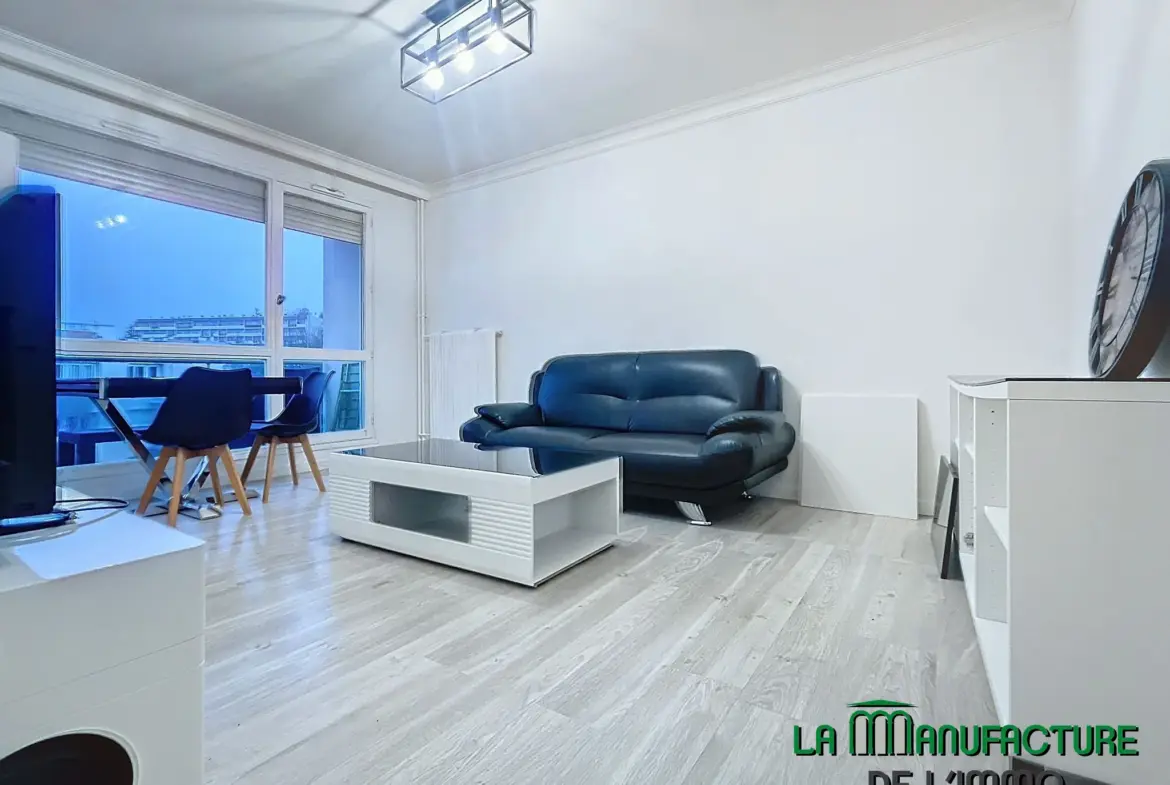 Appartement F2 avec balcon et cave à Saint-Étienne Montplaisir 