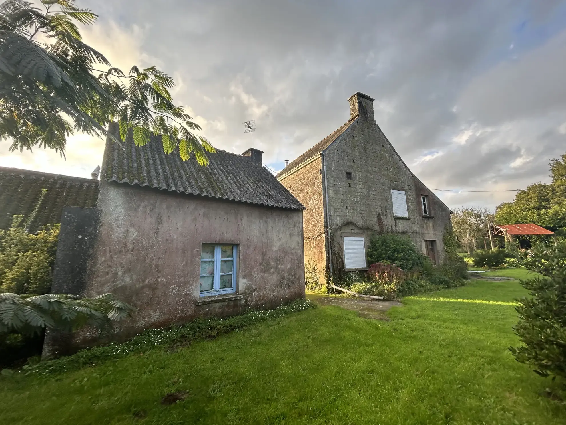 Vente d'une maison de village à Melrand avec un fort potentiel 