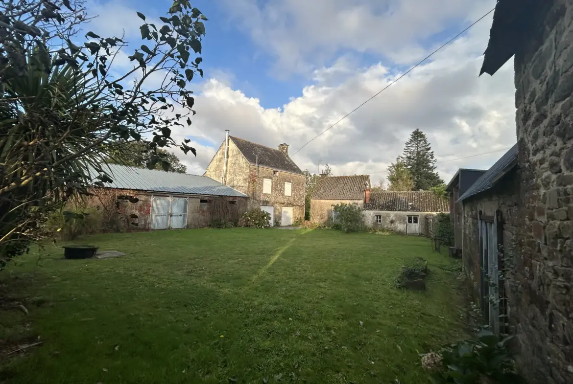 Vente d'une maison de village à Melrand avec un fort potentiel 