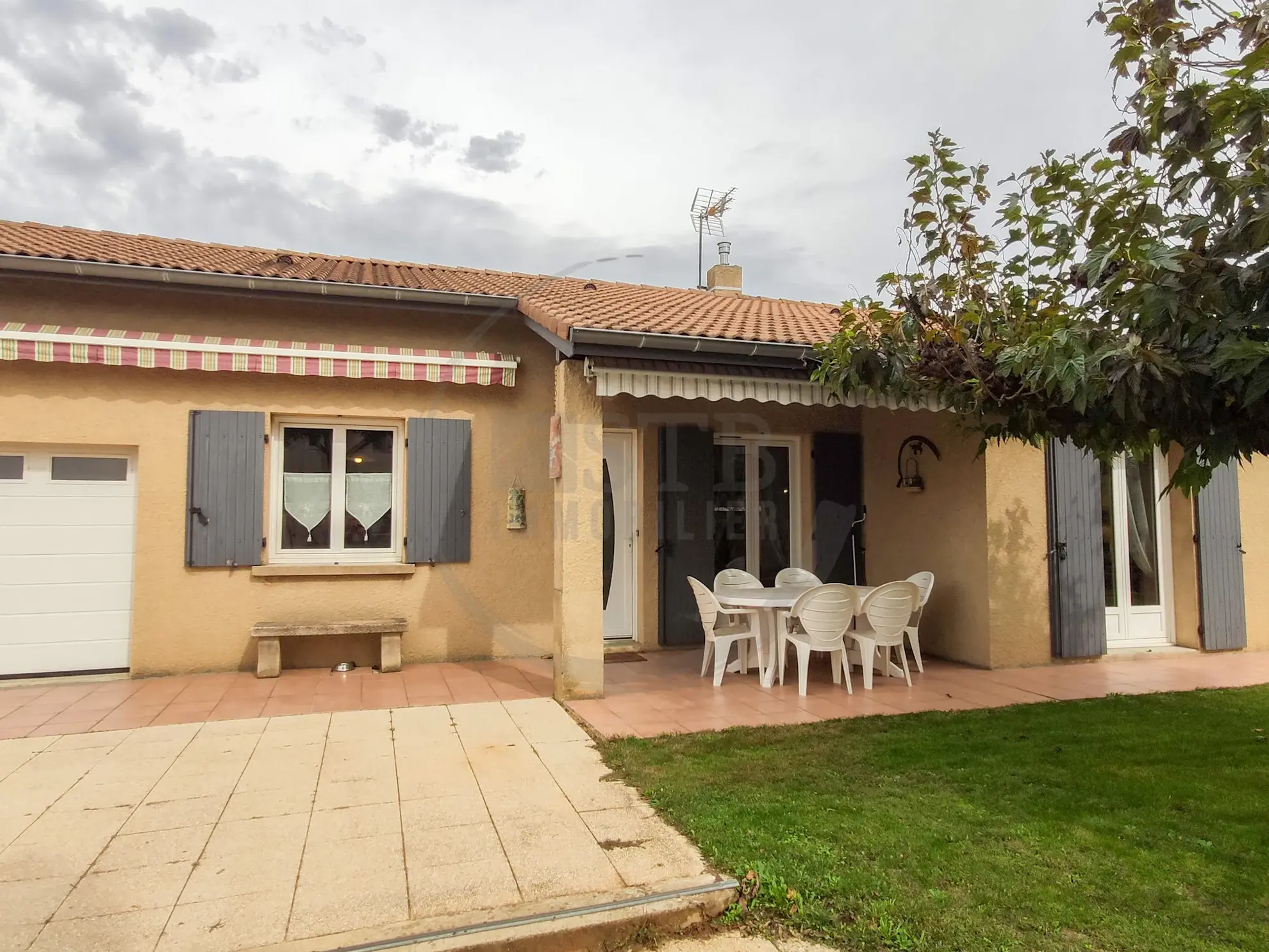 Belle maison rénovée de plain-pied à Portes-lès-Valence 