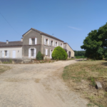 Ancienne Ferme Viticole à Caplong avec Dépendances et Terrain