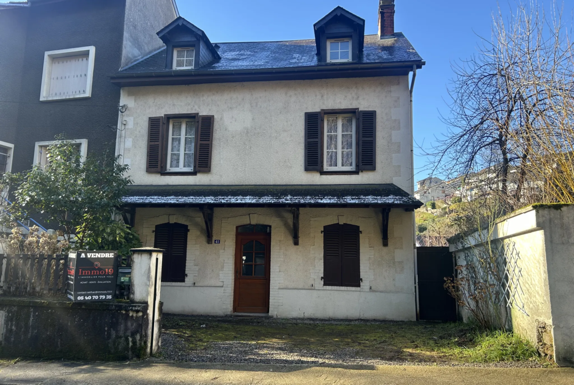 Maison mitoyenne à vendre à Tulle - 5 chambres, jardin 