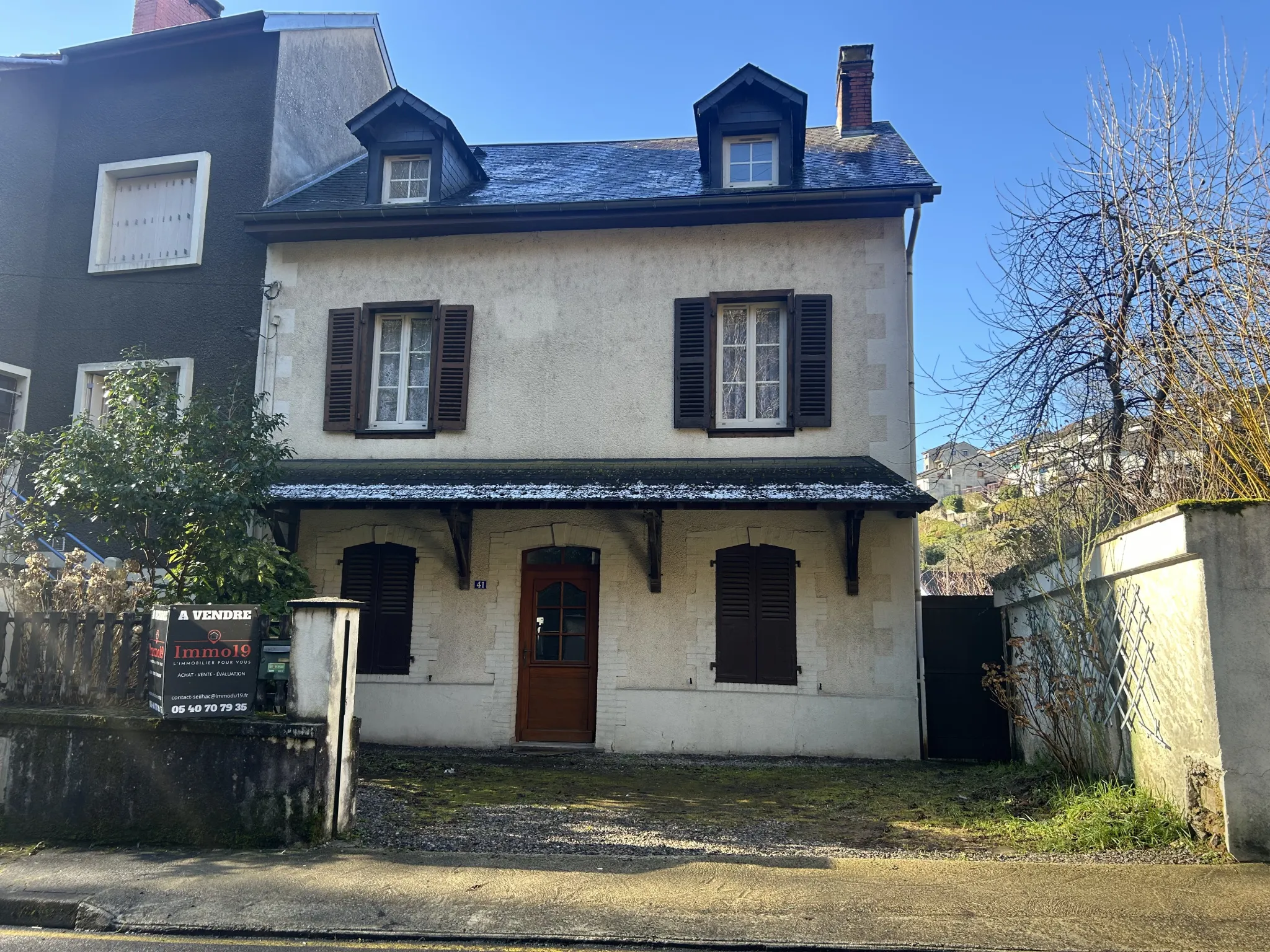 Maison mitoyenne à vendre à Tulle - 5 chambres, jardin 