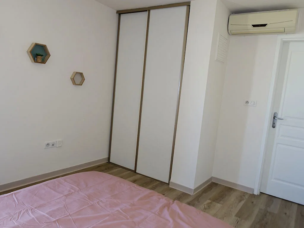 Appartement T3 rénové de 63 m² à Sainte Clotilde, proche Fac et Clinique 