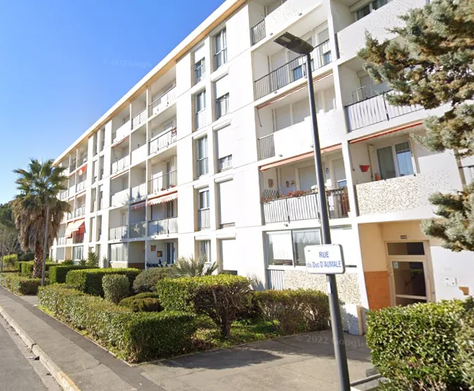 Vente d'un Appartement T2 à Marignane avec Rentabilité Supérieure à 7% 