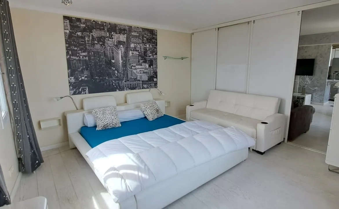 Appartement Design en Duplex à Grasse avec Vue Panoramique 