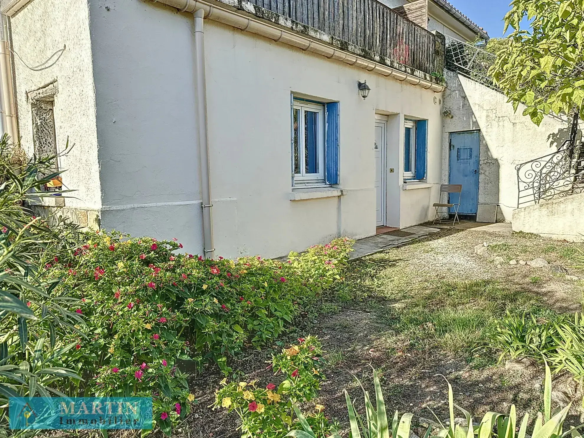 À vendre : Appartement T2 avec jardinet et parking à Ceret 