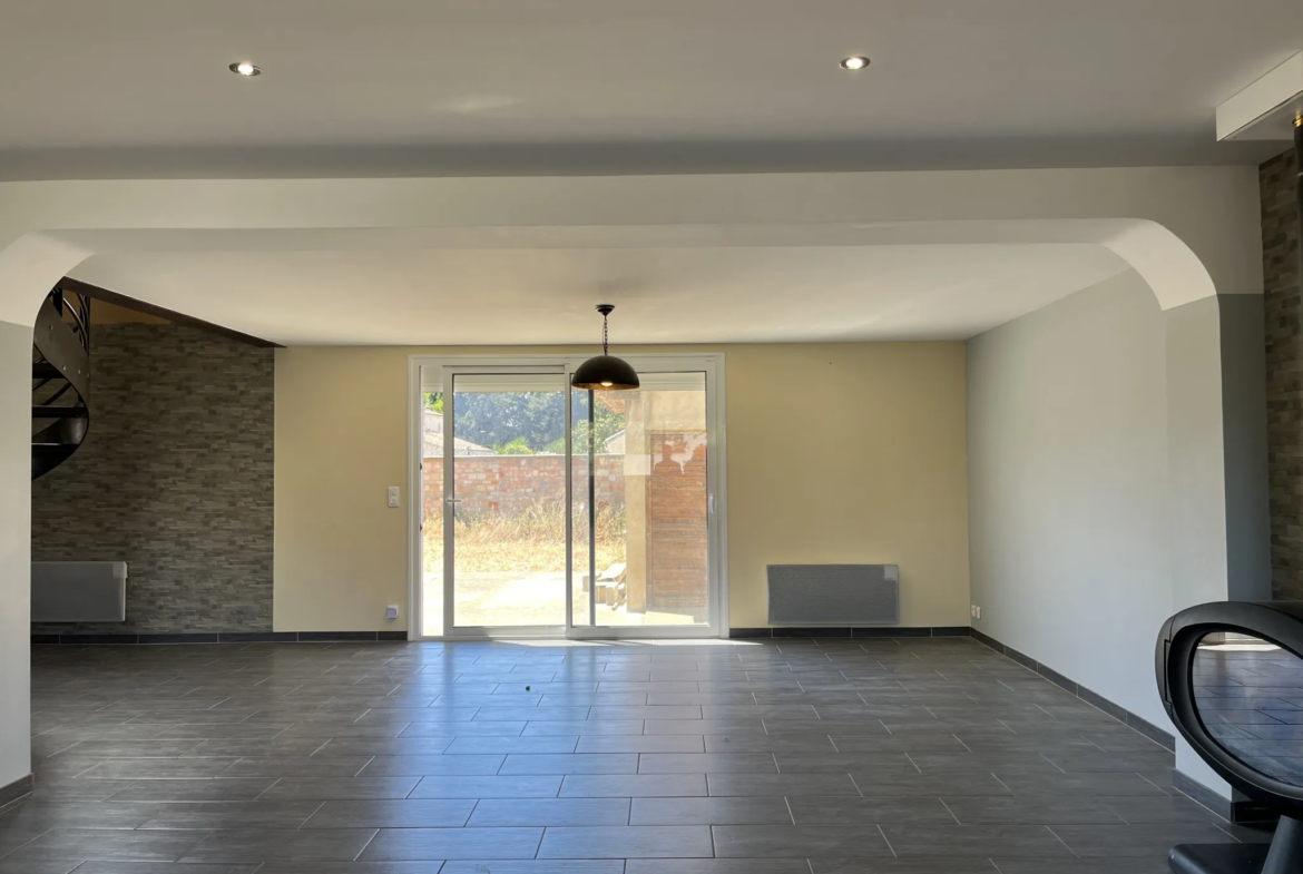 Maison à Lézignan-Corbières - 4 chambres, piscine et garage 