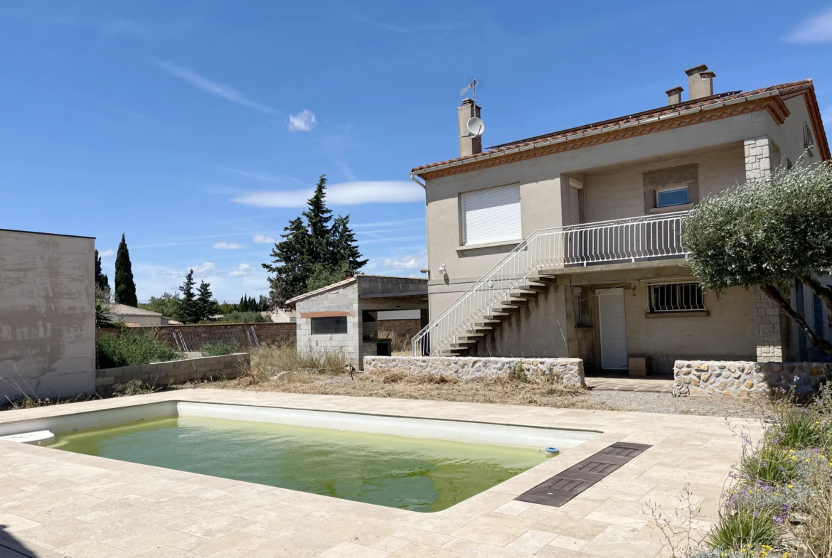 Maison à Lézignan-Corbières - 4 chambres, piscine et garage 