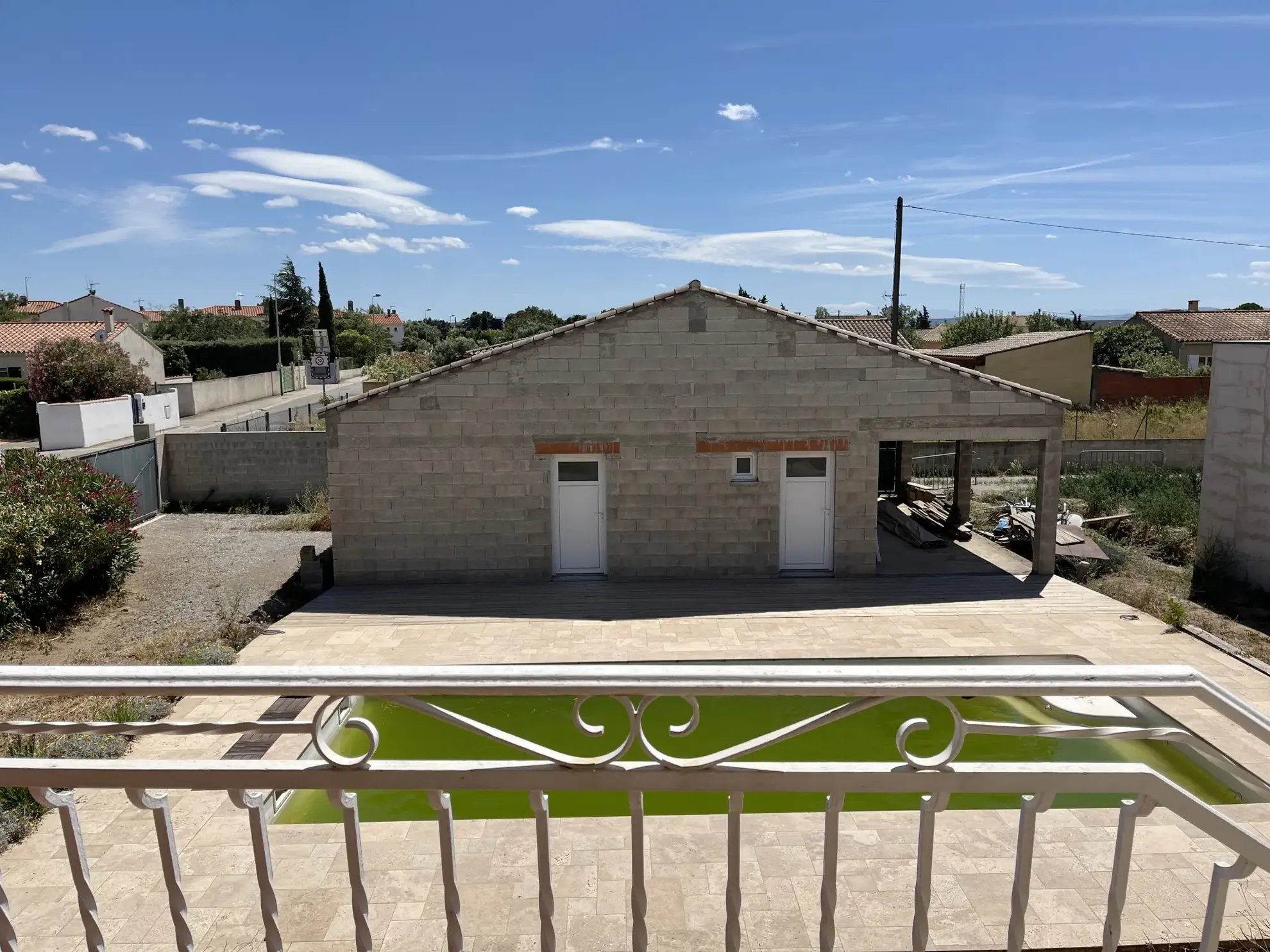 Maison à Lézignan-Corbières - 4 chambres, piscine et garage 