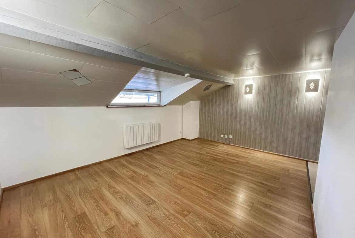 Appartement studio rénové à Montbéliard - Investissement idéal 