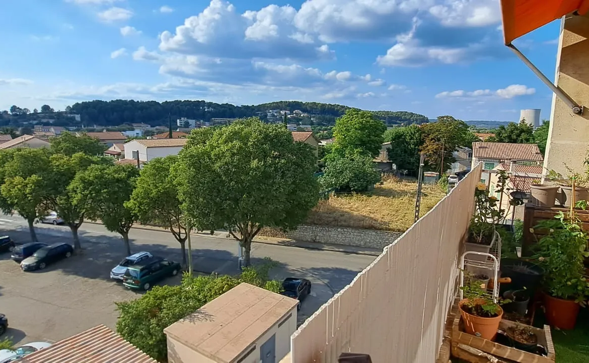 Appartement rénové lumineux à Gardanne - 75 m², 3 chambres 