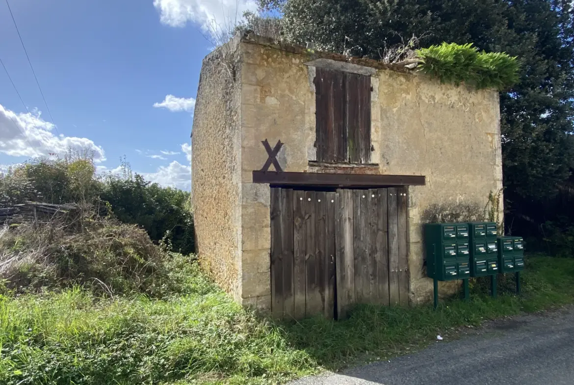 Maison de village en pierre à rénover à Sainte Croix du Mont 