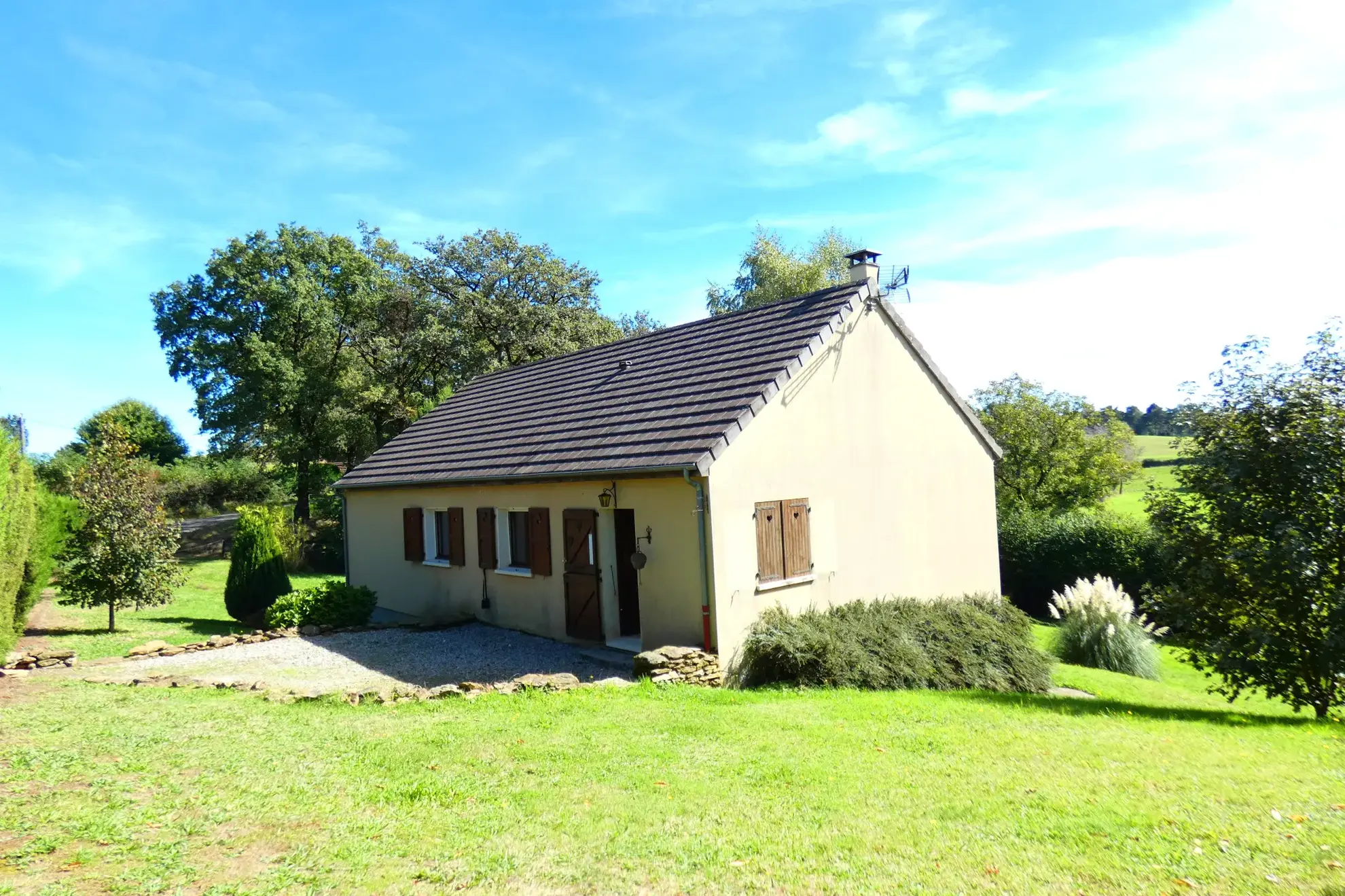 Maison de plain-pied à vendre à Marcoles, 3 chambres, sous-sol 