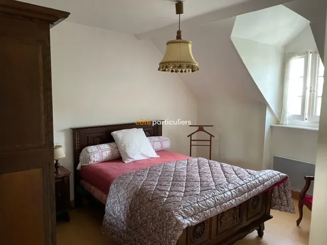 Charmante maison en pierres rénovée avec 4 chambres à Mur de Bretagne 