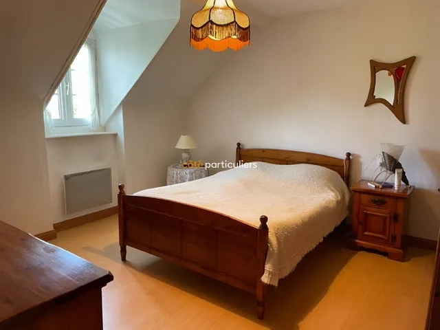 Charmante maison en pierres rénovée avec 4 chambres à Mur de Bretagne 