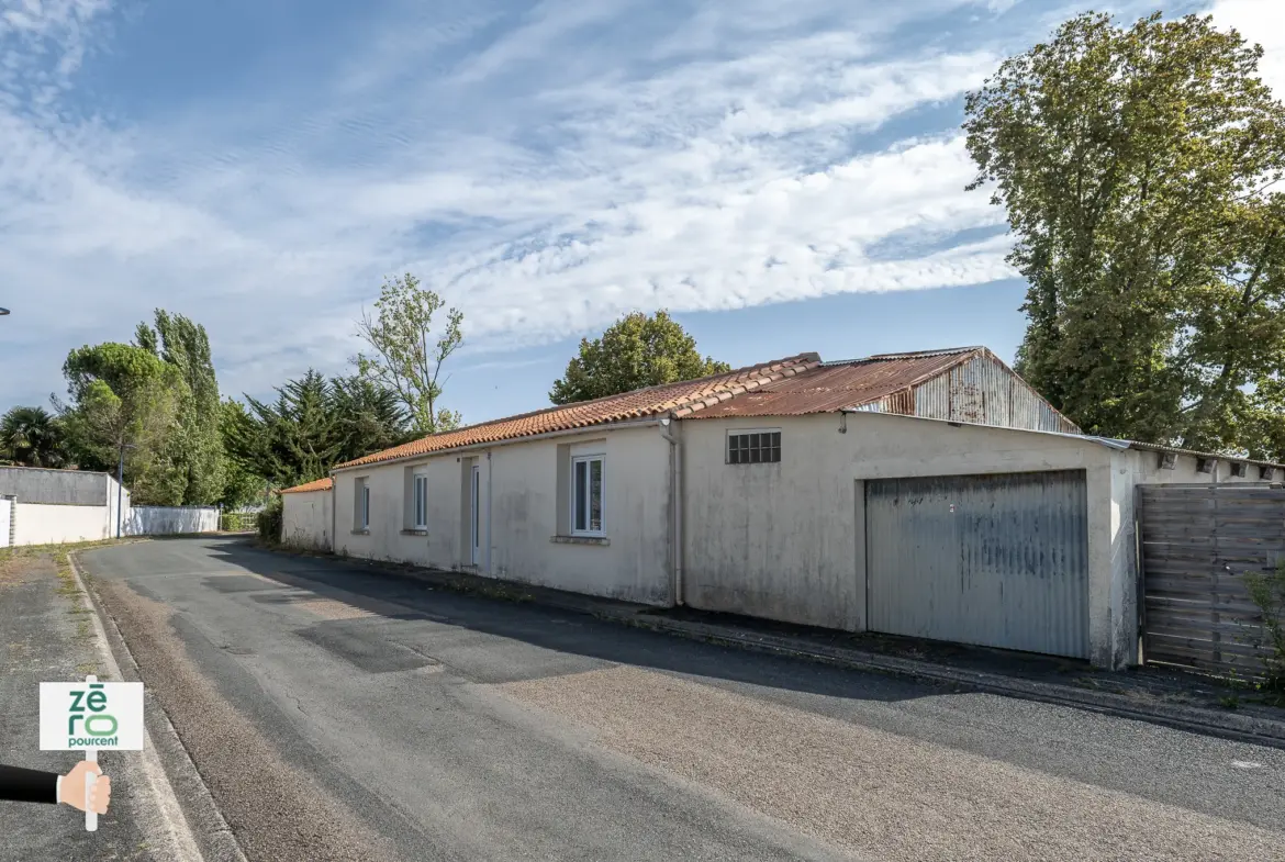 Longère à vendre à Grues - 5 chambres, piscine et jardin 