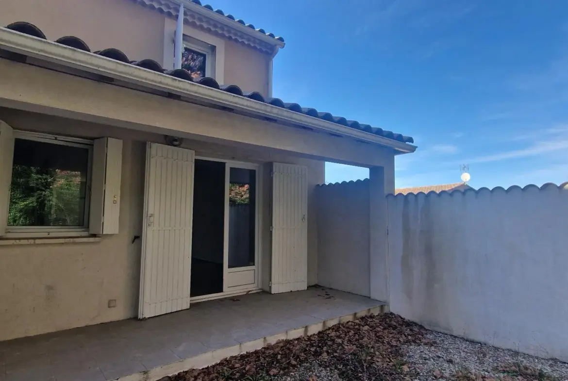 Maison en duplex à vendre à Bollène dans le quartier des Charagons 