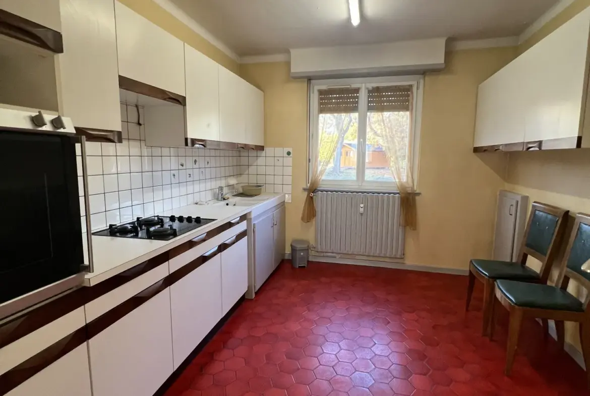 Appartement 4 pièces de 109 m² à vendre à Colmar avec garage 