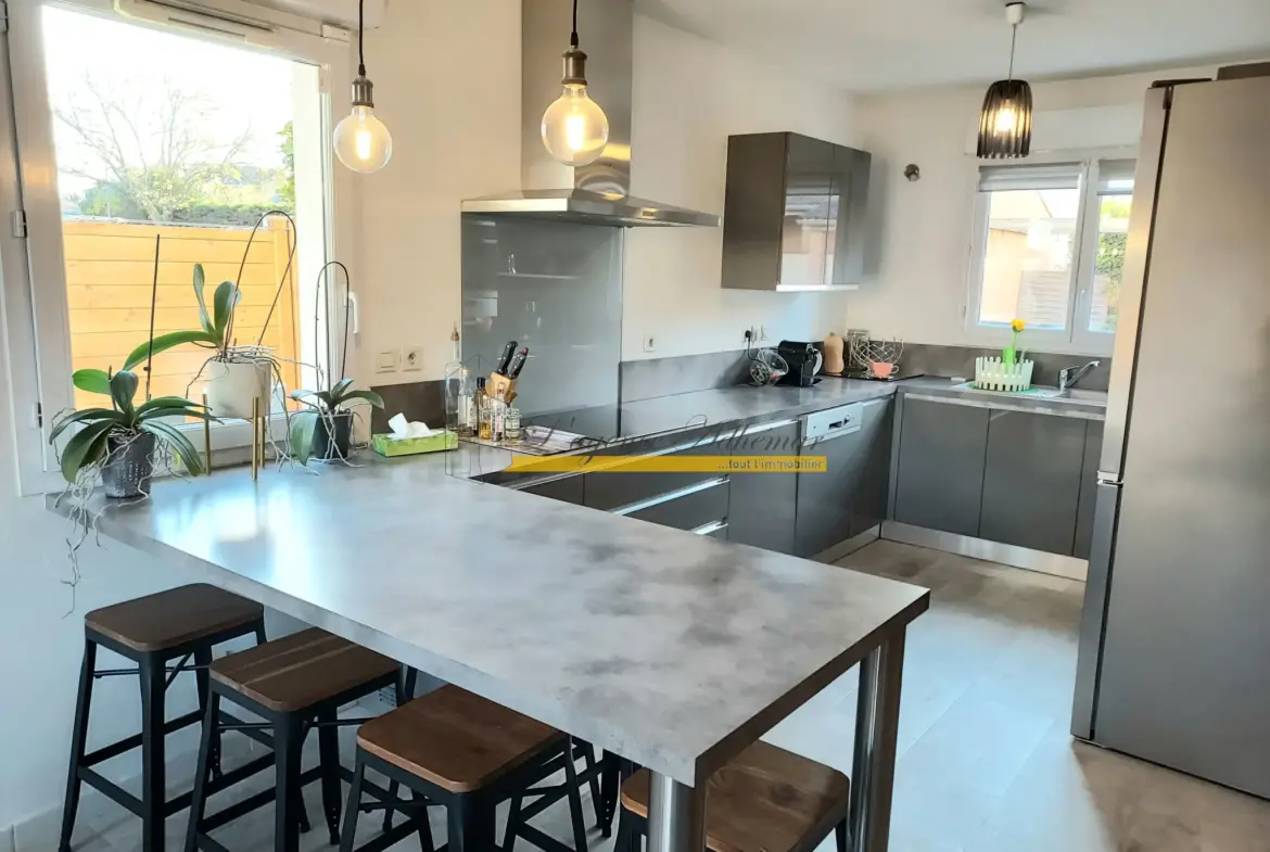 À vendre : Maison de 79 m² à Montélimar avec jardin et garage 