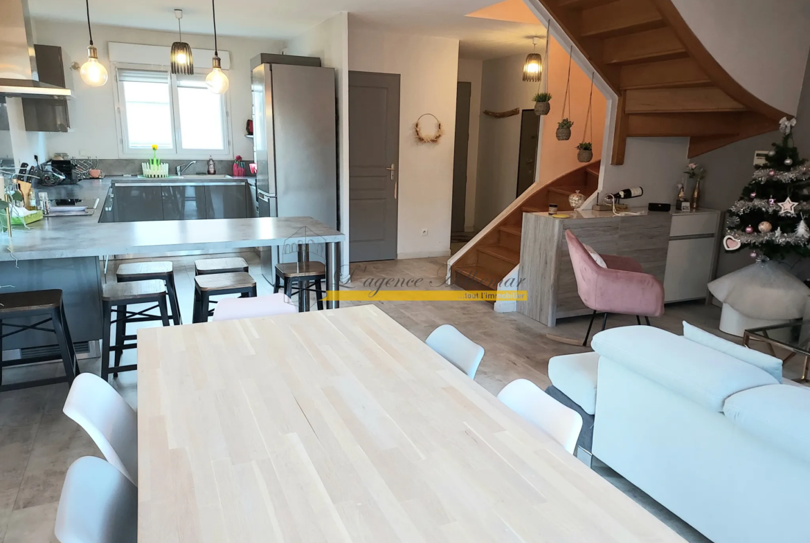 À vendre : Maison de 79 m² à Montélimar avec jardin et garage 