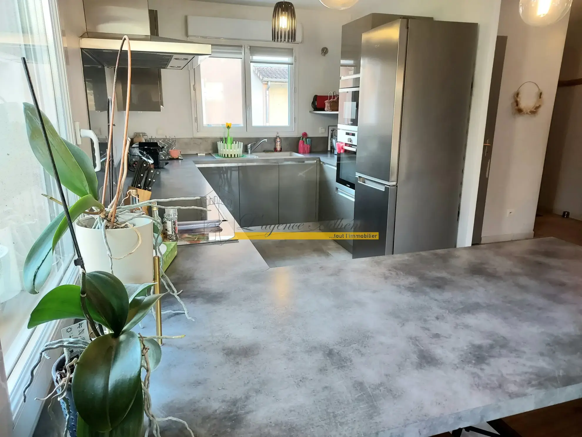 À vendre : Maison de 79 m² à Montélimar avec jardin et garage 