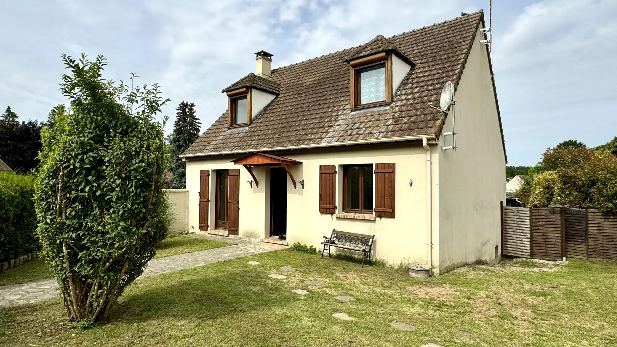 Maison individuelle à vendre à Crouy-sur-Ourcq avec jardin 