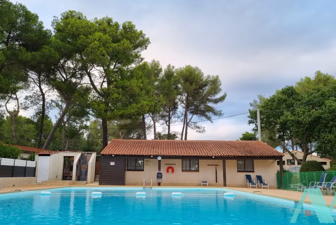 Vente d'une habitation légère 2 pièces 40 m² au Castellet 