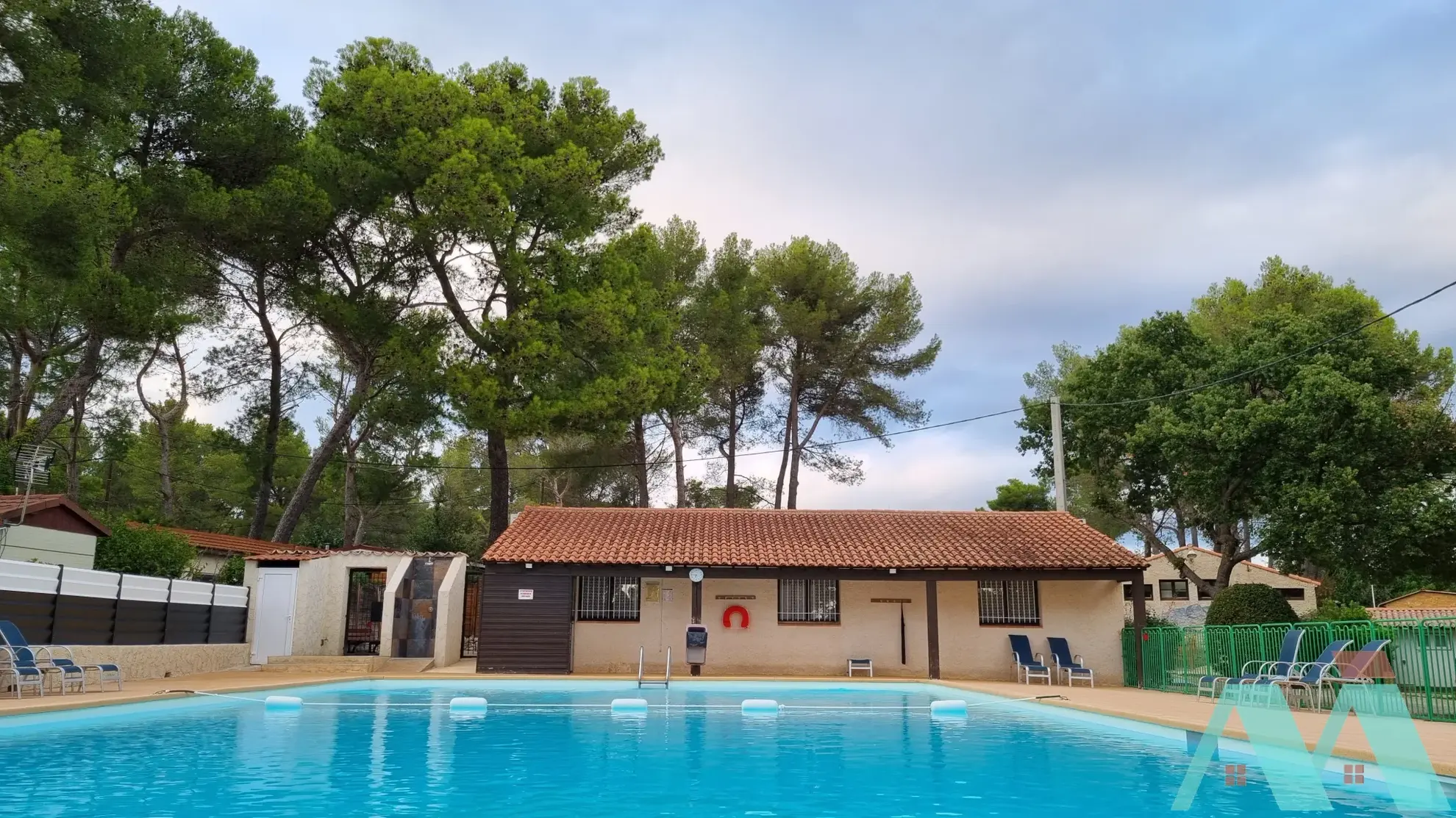 Vente d'une habitation légère 2 pièces 40 m² au Castellet 