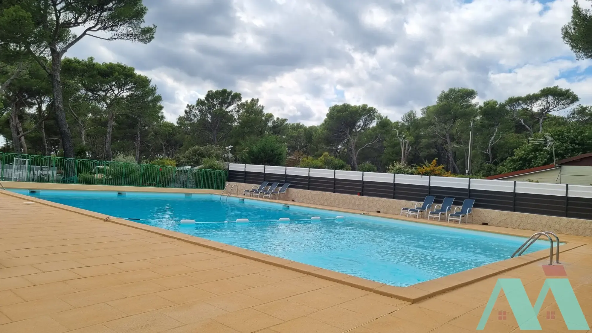 Vente d'une habitation légère 2 pièces 40 m² au Castellet 