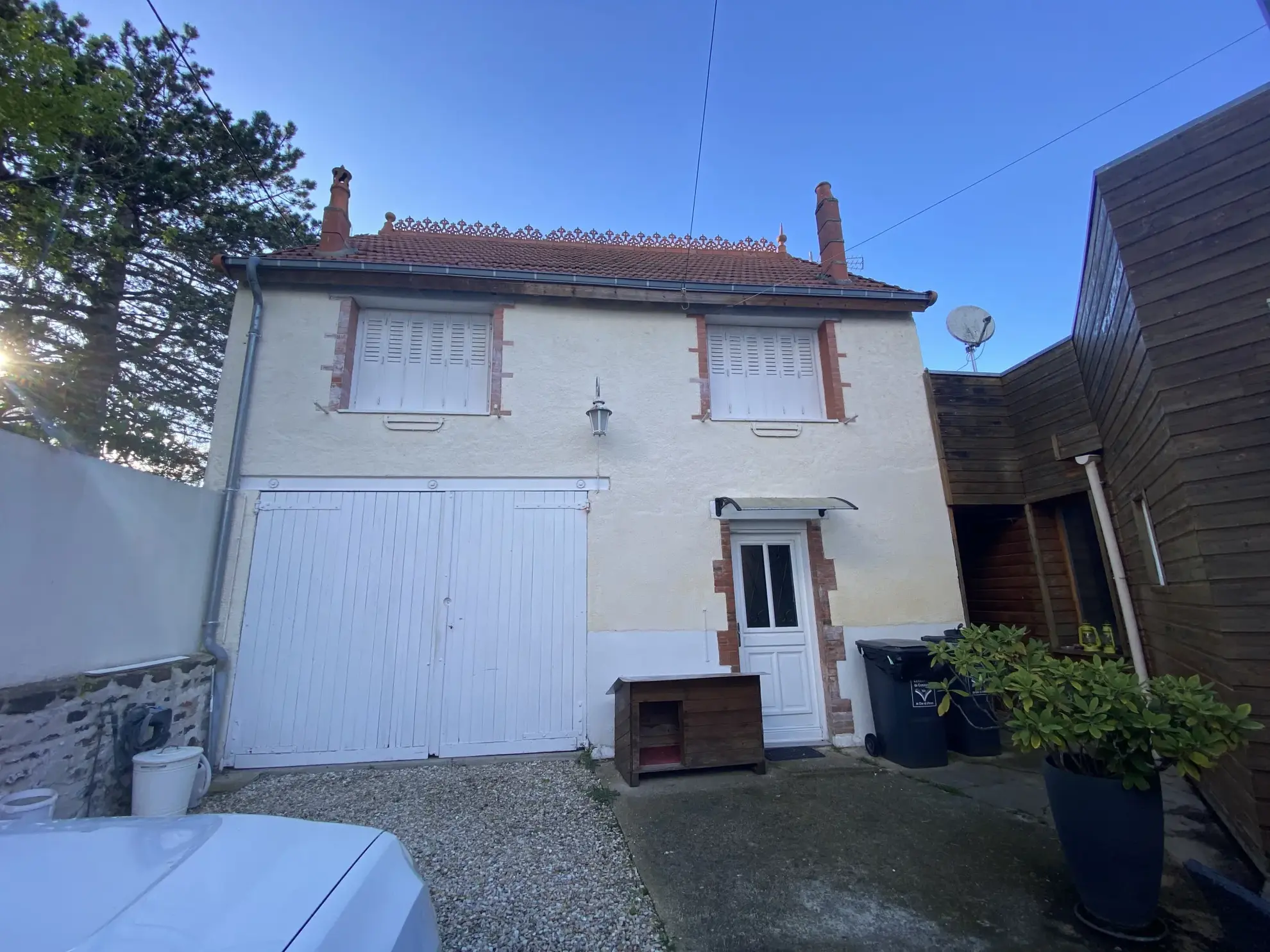 Superbe Maison Familiale à Massay avec Piscine et Appartement Indépendant 