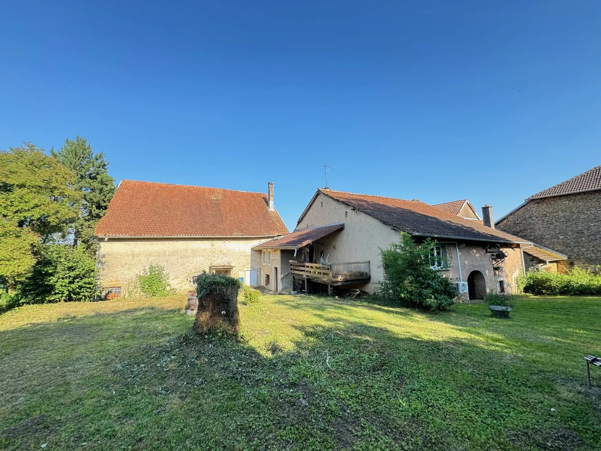 Ferme rénovée à vendre proche de HERICOURT 