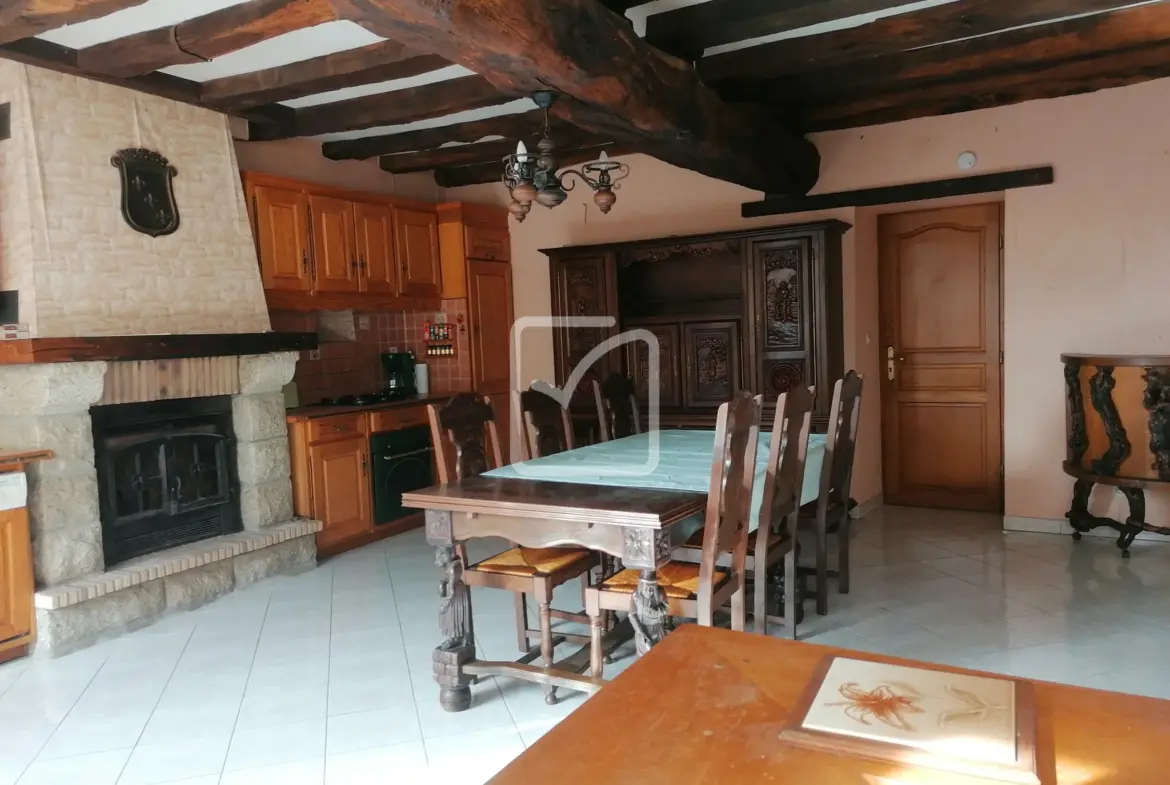 À vendre : Maison en pierre de 137 m2 à La Chapelle Caro 