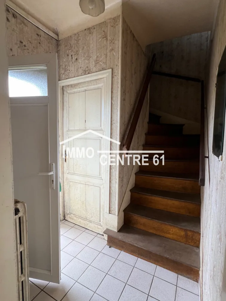 Maison en Pierre à Rénover à Carrouges - 96 800 € 