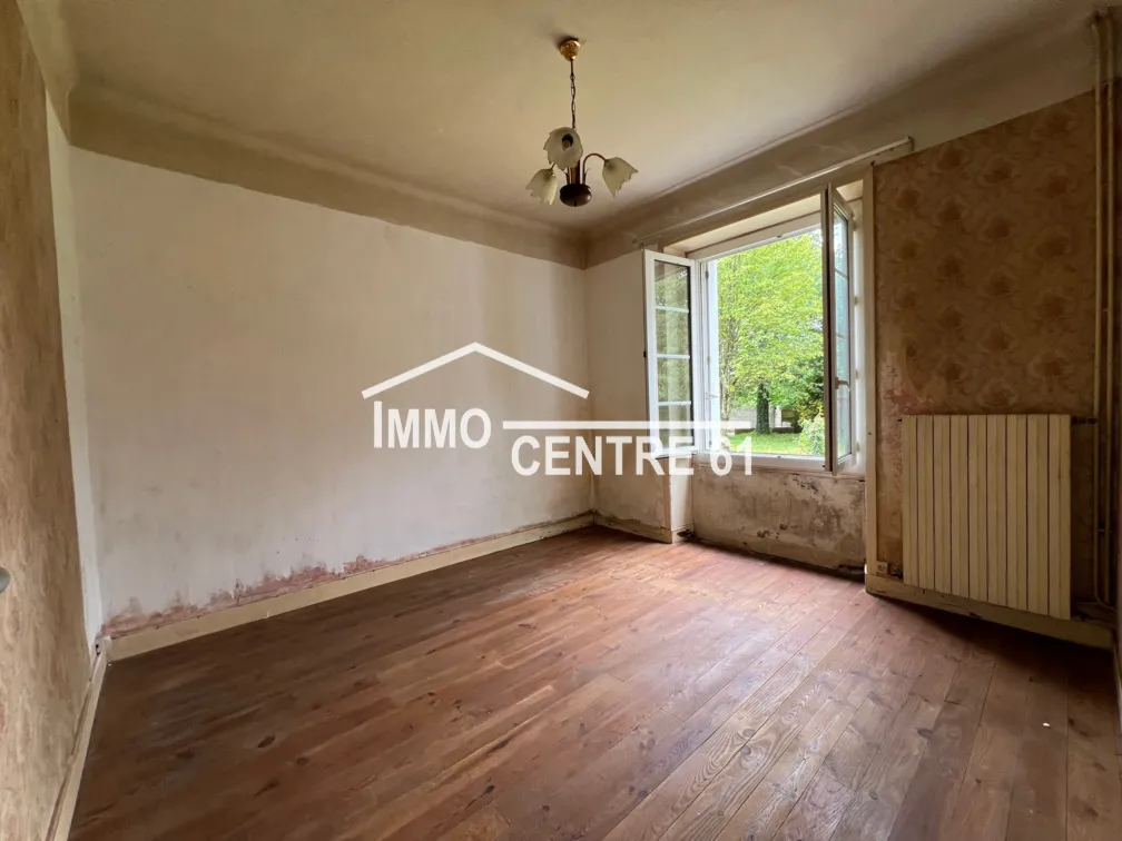 Maison en Pierre à Rénover à Carrouges - 96 800 € 