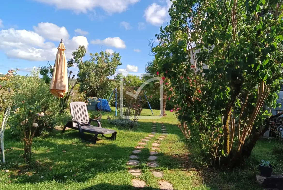 À vendre : Grande maison familiale avec jardin à Cubjac 