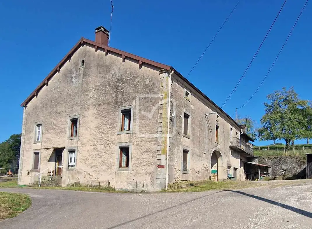 Ancien corps de ferme à rénover à Fougerolles 