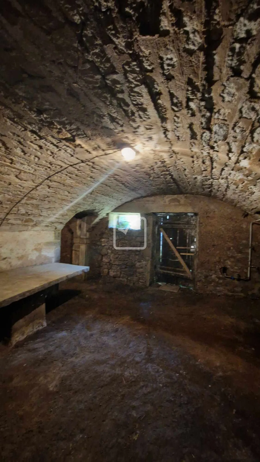 Ancien corps de ferme à rénover à Fougerolles 